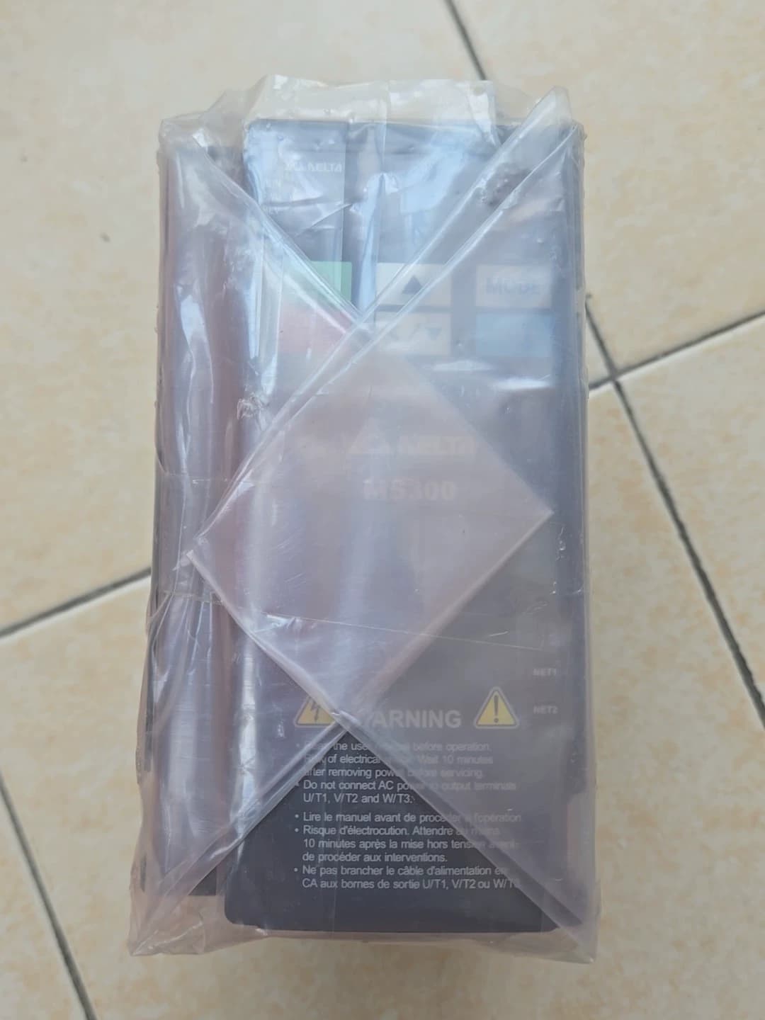 100% nuevo original y genuino Delta 220V 1.5KW VFD7A5MS21ANSAA Convertidores de frecuencia Servomotor