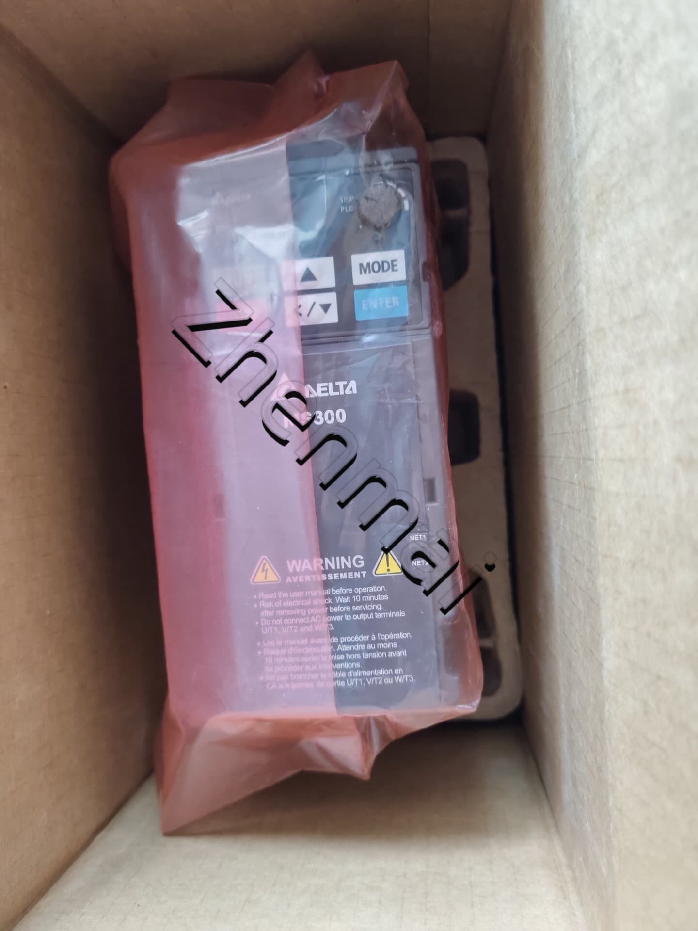 100% nuevo original y genuino Delta 380V 3.7KW VFD9A0MS43ANSAA Convertidores de frecuencia Servomotor