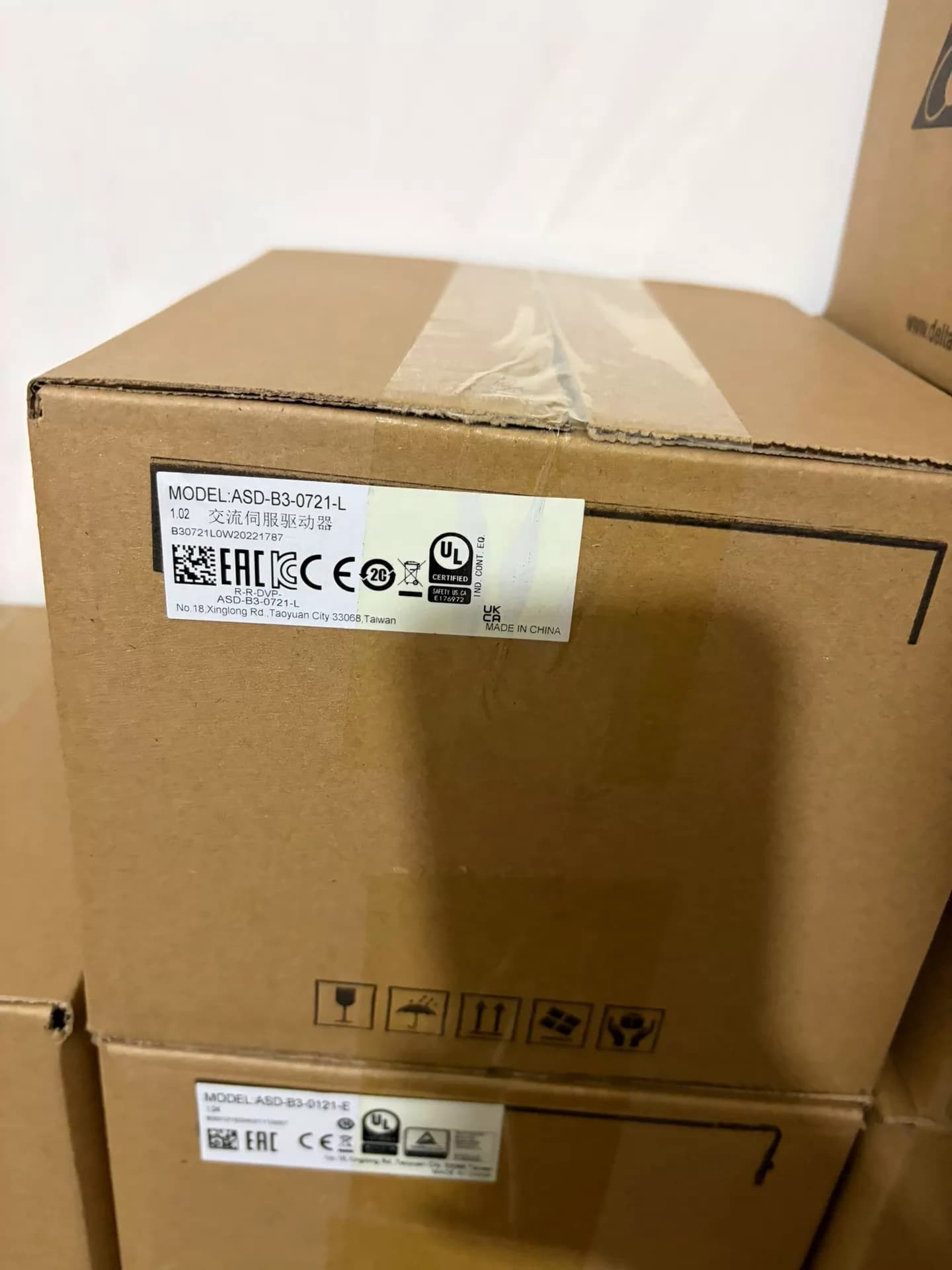 100% nuevo, original y genuino, servomotor Delta ASD-B3-0721-L/750W, convertidores de frecuencia