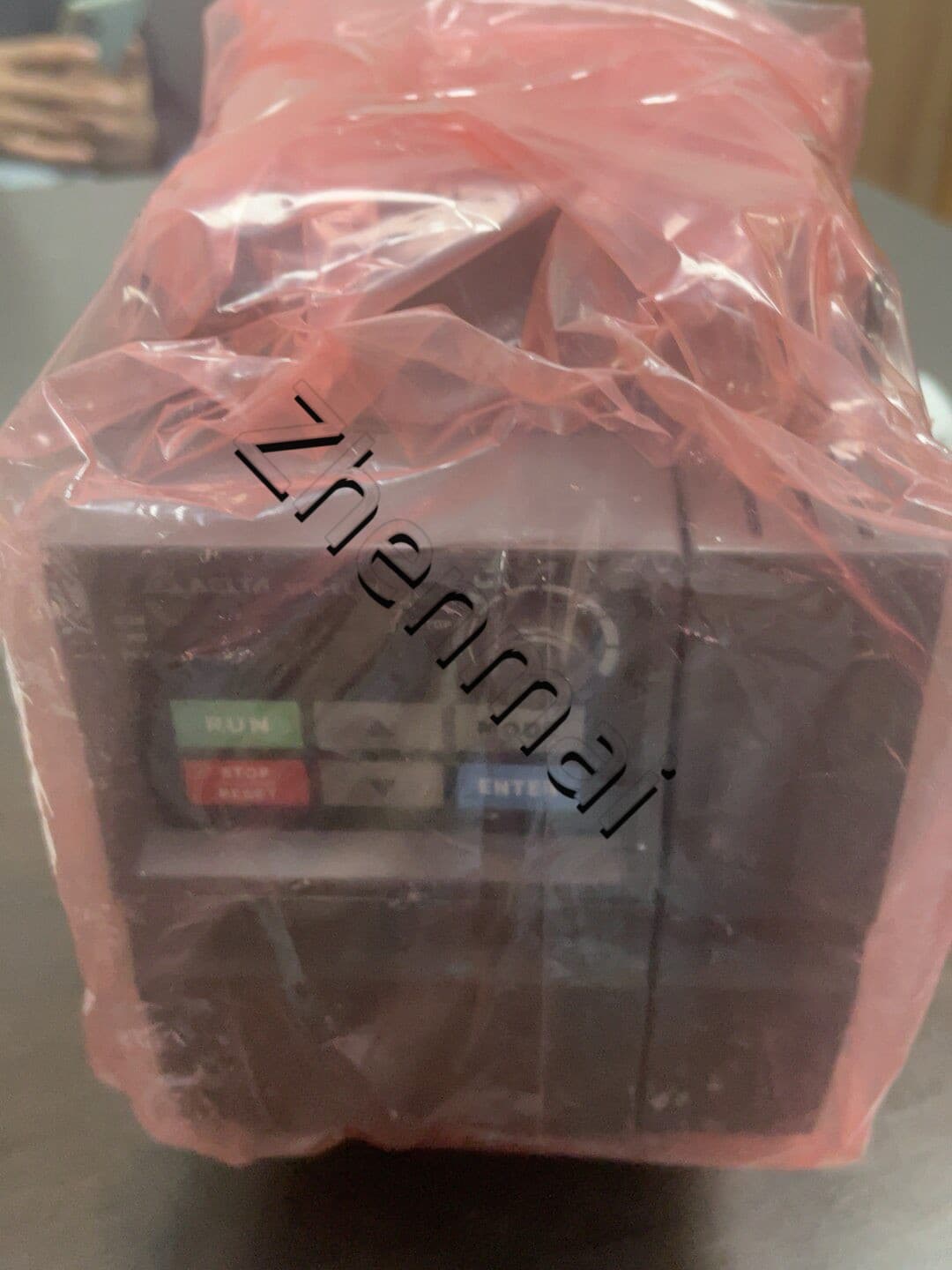 100% nuevo, original y genuino, servomotor Delta VFD015EL21W, convertidores de frecuencia