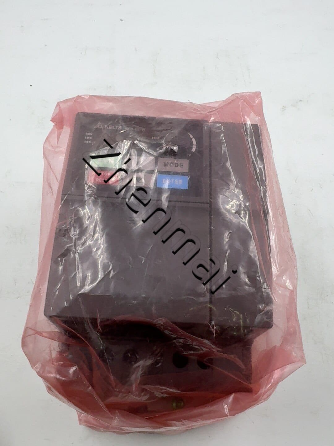 100% nuevo, original y genuino, servomotor Delta VFD022EL43W, convertidores de frecuencia