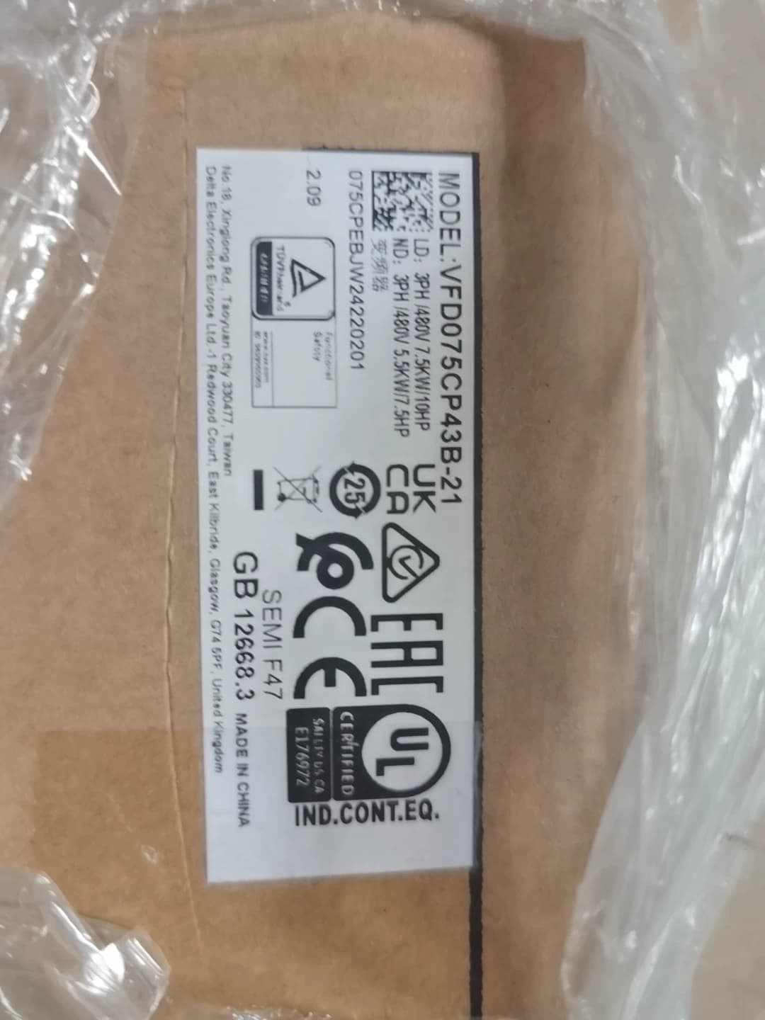 100% nuevo, original y genuino Delta VFD075CP43B-21 380V 7.5KW Convertidores de frecuencia Servomotor