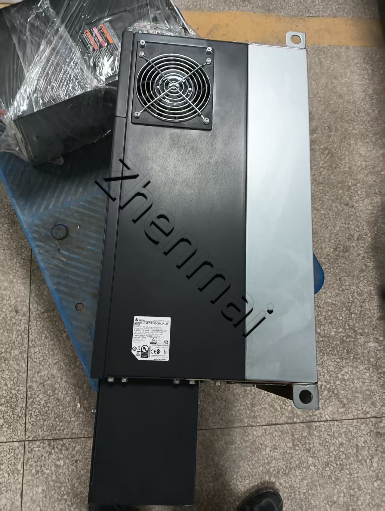 100% nuevo original y genuino Delta VFD1100CP43A-21 380V110KW convertidores de frecuencia servomotor
