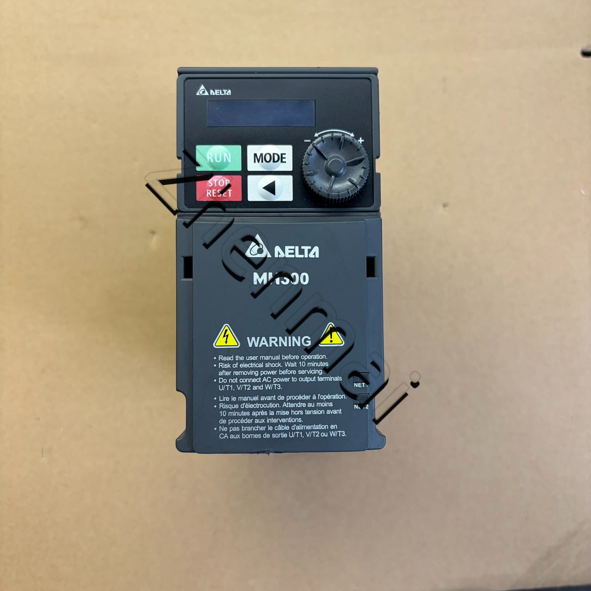 100% nuevo original y genuino Delta VFD2A8MH21ANSAA 0.4KW 220V convertidores de frecuencia servomotor