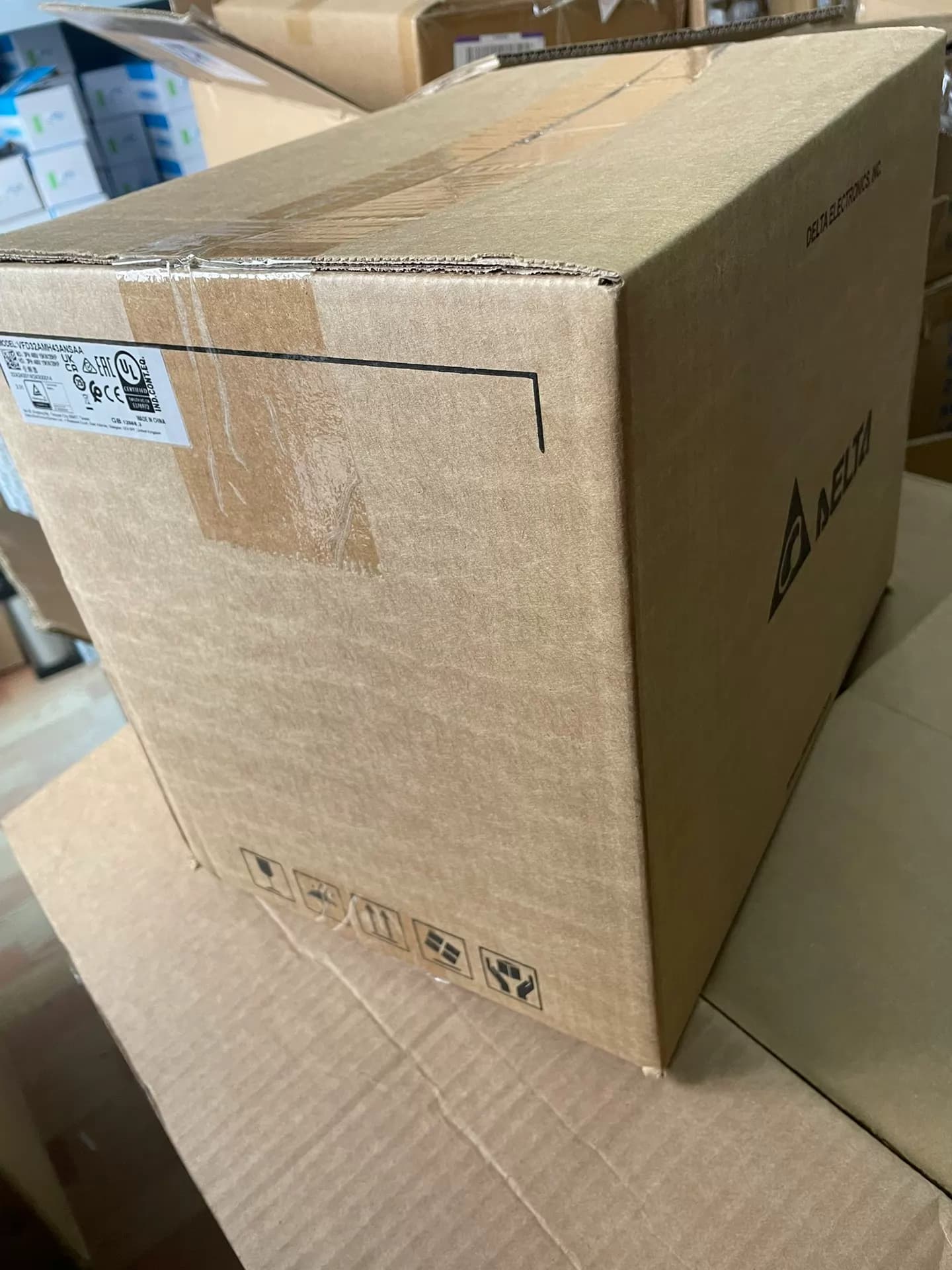100% nuevo, original y genuino, servomotor Delta VFD32AMH43ANSAA 15KW, convertidores de frecuencia