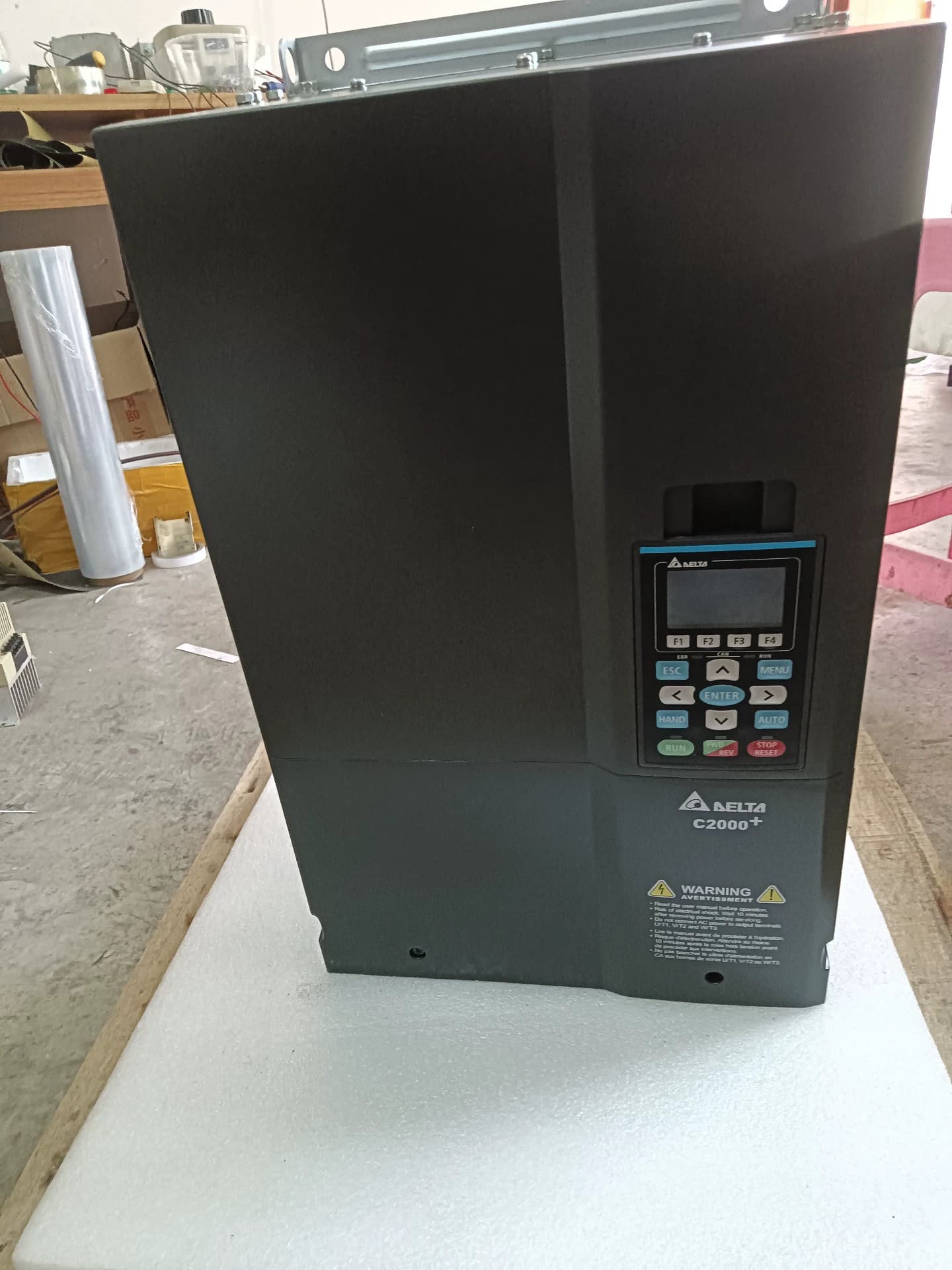 100% nuevo, original y genuino, servomotor Delta VFD450C43S-00, convertidores de frecuencia
