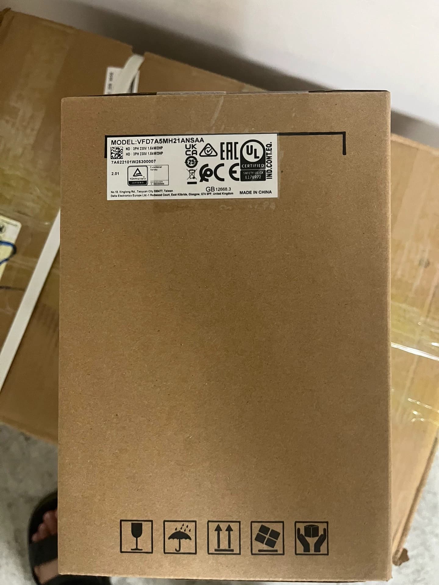 100% nuevo original y genuino Delta VFD7A5MH21ANSAA 1.5KW 220V convertidores de frecuencia servomotor