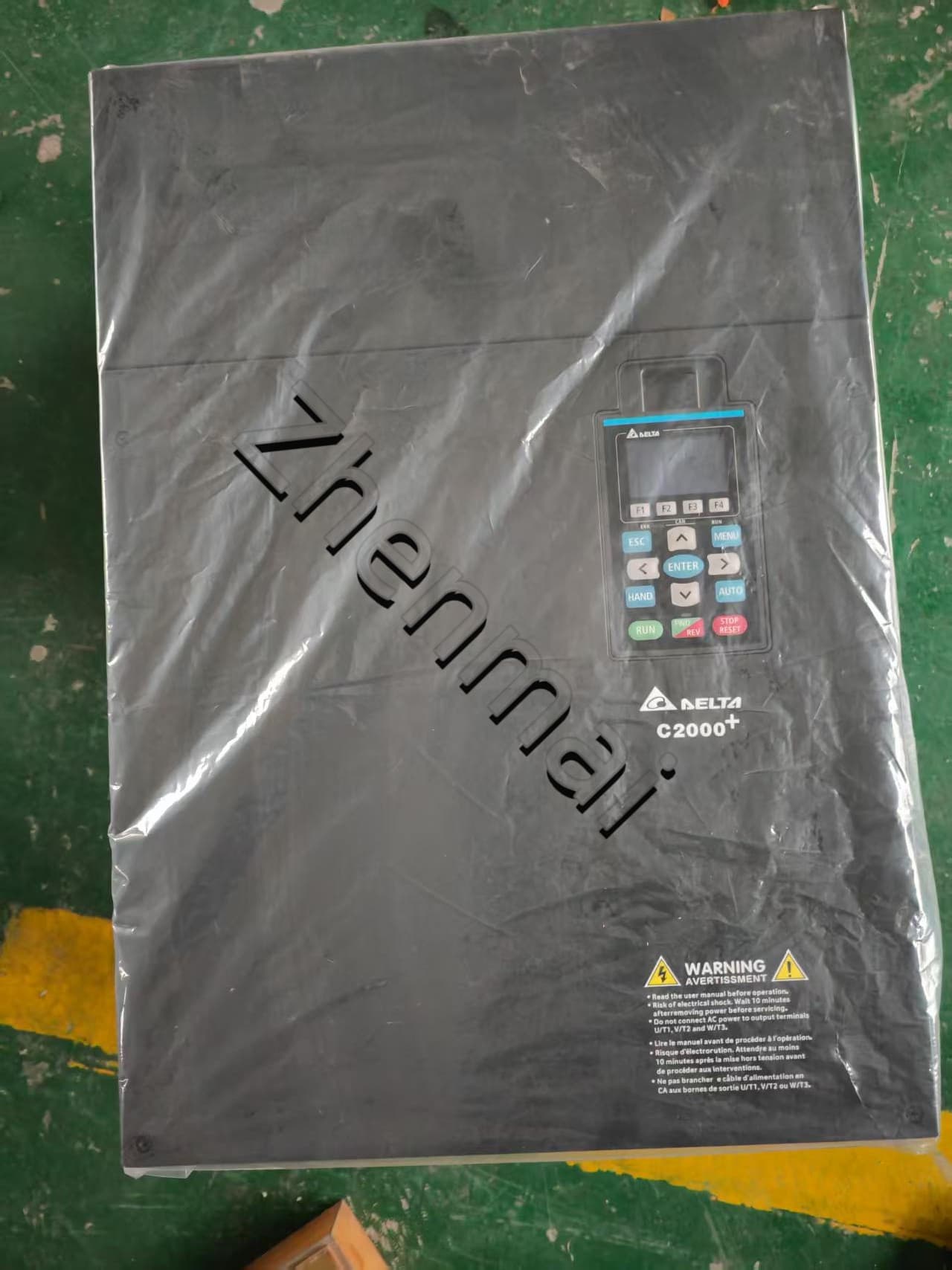 100% nuevo original y genuino Delta VFD900CP43A-00 380V90KW convertidores de frecuencia servomotor