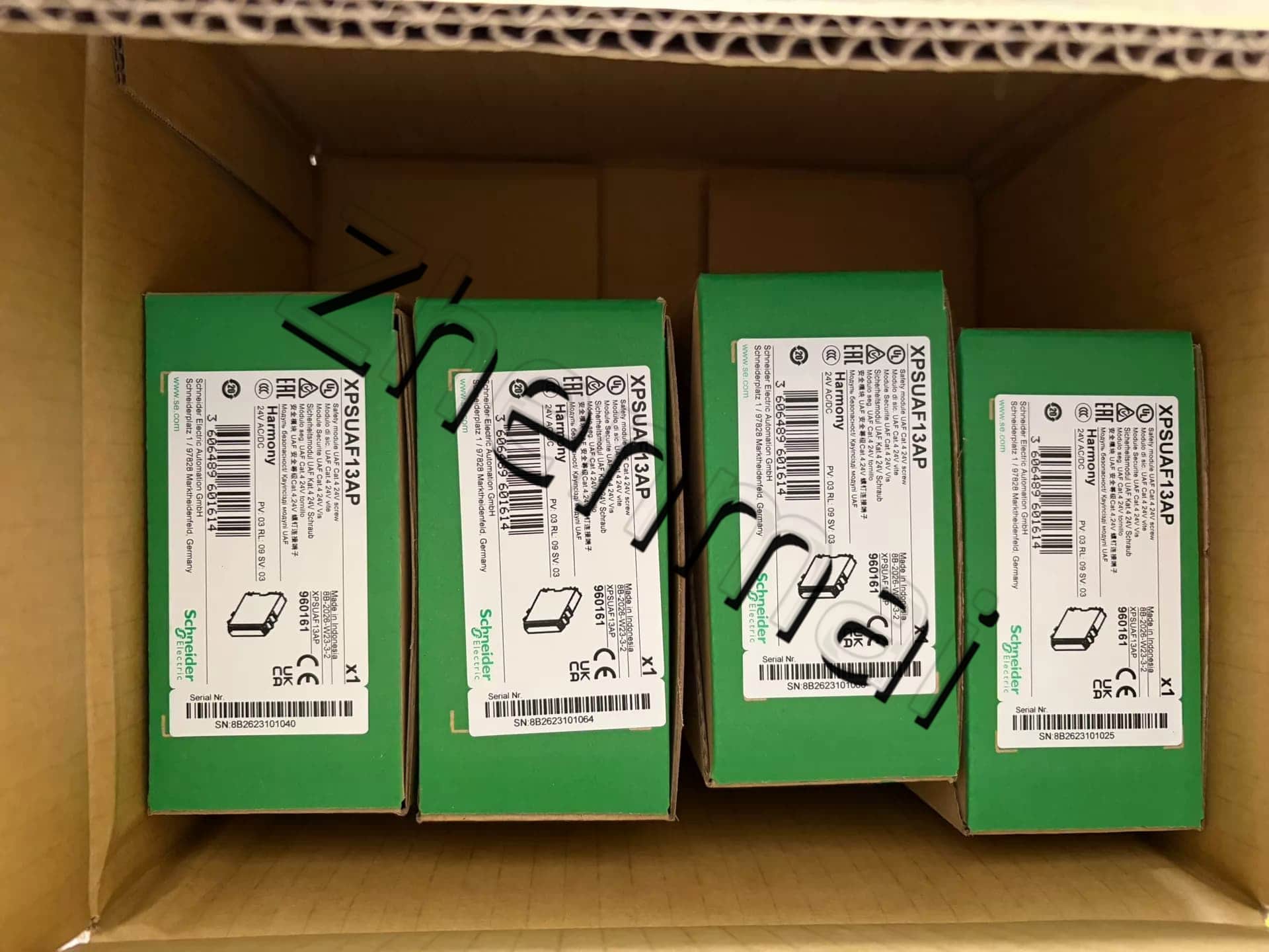 100% nuevo, original y genuino Schneider XPSUAF13AP Convertidores de frecuencia, disyuntores, contactores y dispositivos de protección