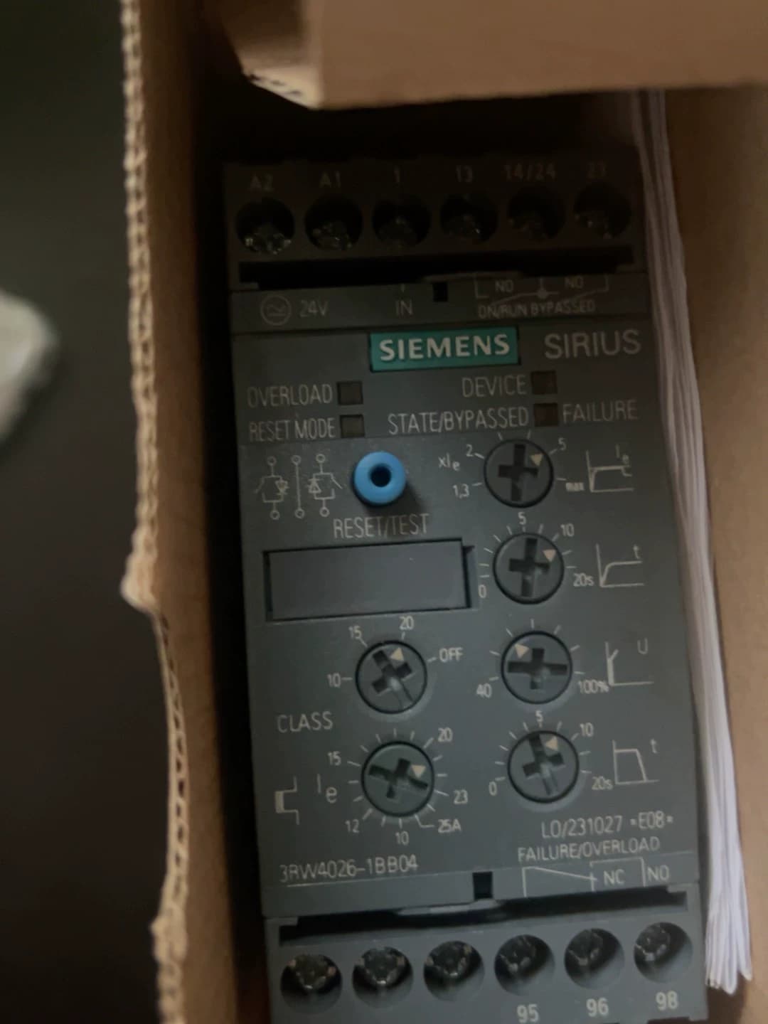 Arrancador suave Siemens 3RW4026-1BB04 nuevo, genuino y directo de fábrica ARRANCADOR SUAVE SIRIUS