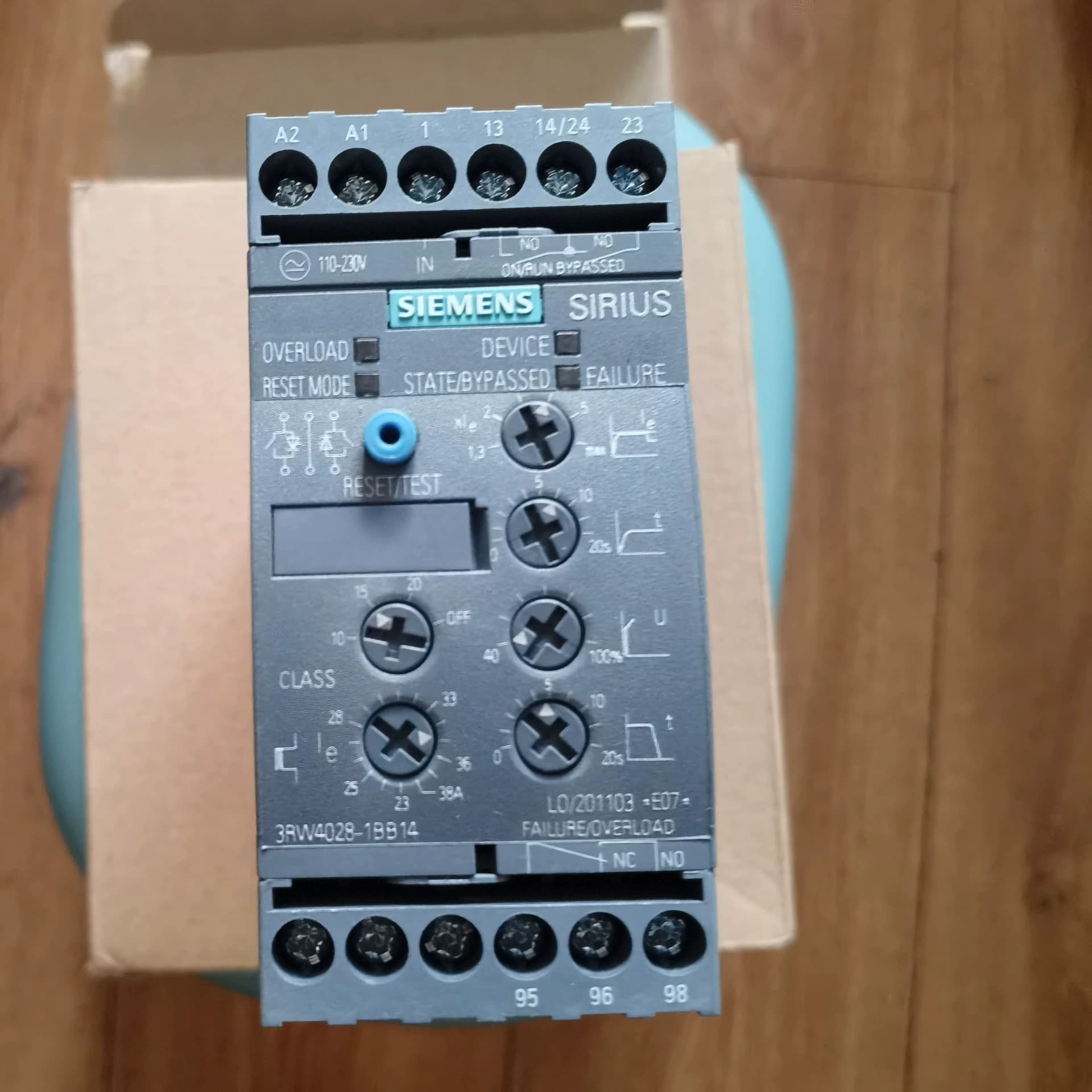 Arrancador suave Siemens 3RW4028-1BB14 nuevo, genuino y directo de fábrica ARRANCADOR SUAVE SIRIUS