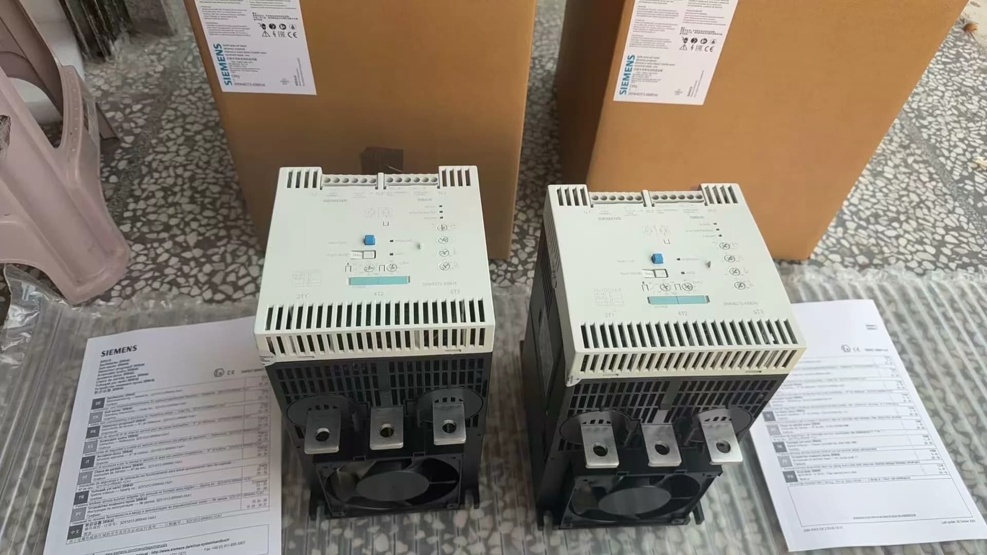 Arrancador suave Siemens 3RW4447-6BC35 nuevo, genuino y directo de fábrica ARRANCADOR SUAVE SIRIUS