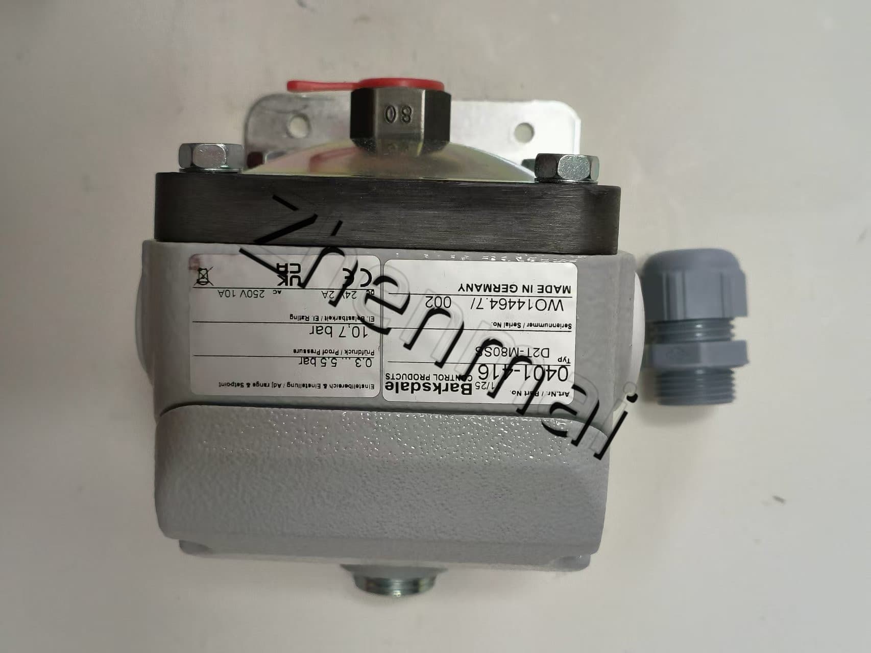 Nuevo Original Barksdale 0401-416 D2T-M80SS sensor de presión interruptor de nivel interruptor de flujo interruptor de presión envío rápido