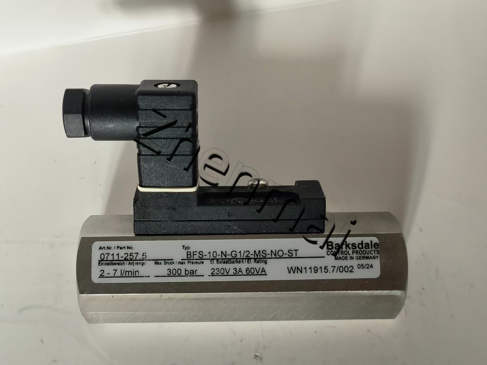 Nuevo y Original Barksdale 0711-257,5 sensor de presión interruptor de nivel interruptor de flujo interruptor de presión envío rápido