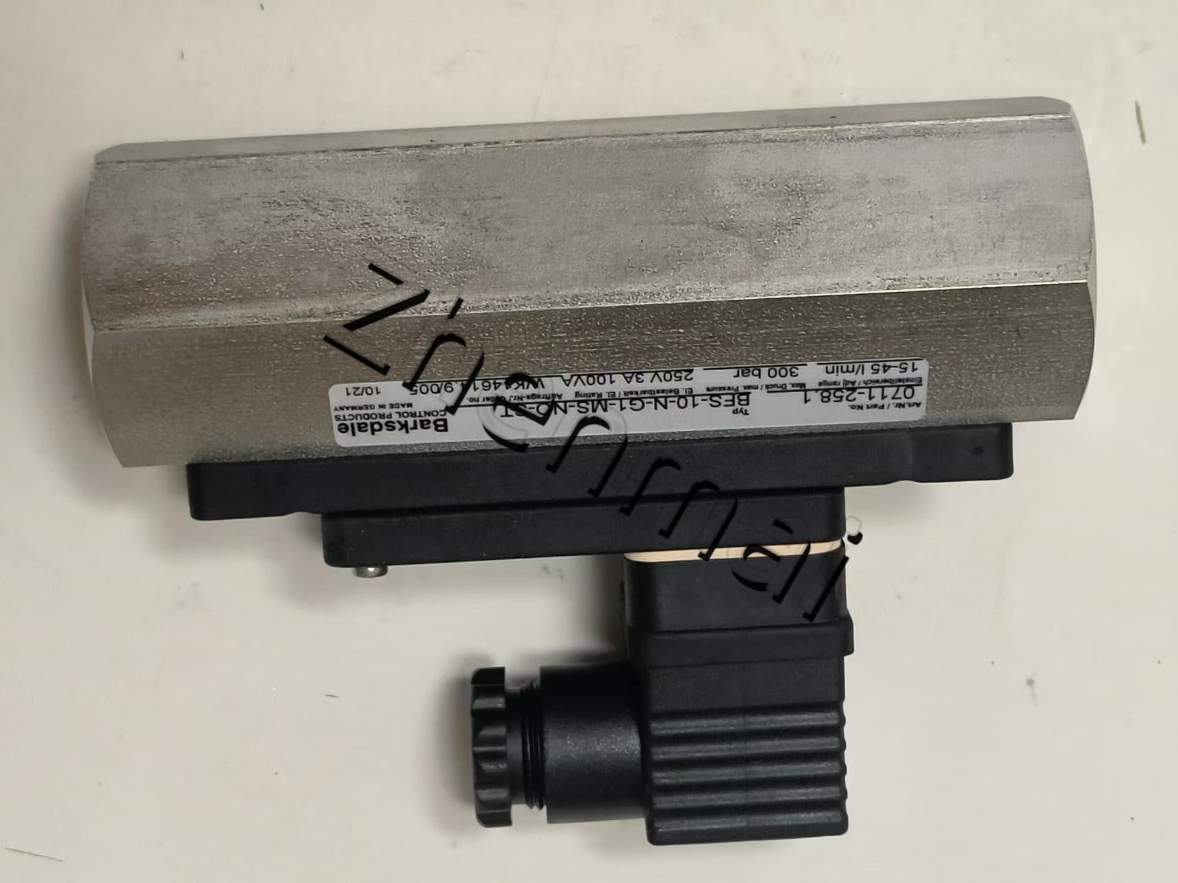 Nuevo y Original Barksdale 0711-258,1 sensor de presión interruptor de nivel interruptor de flujo interruptor de presión envío rápido