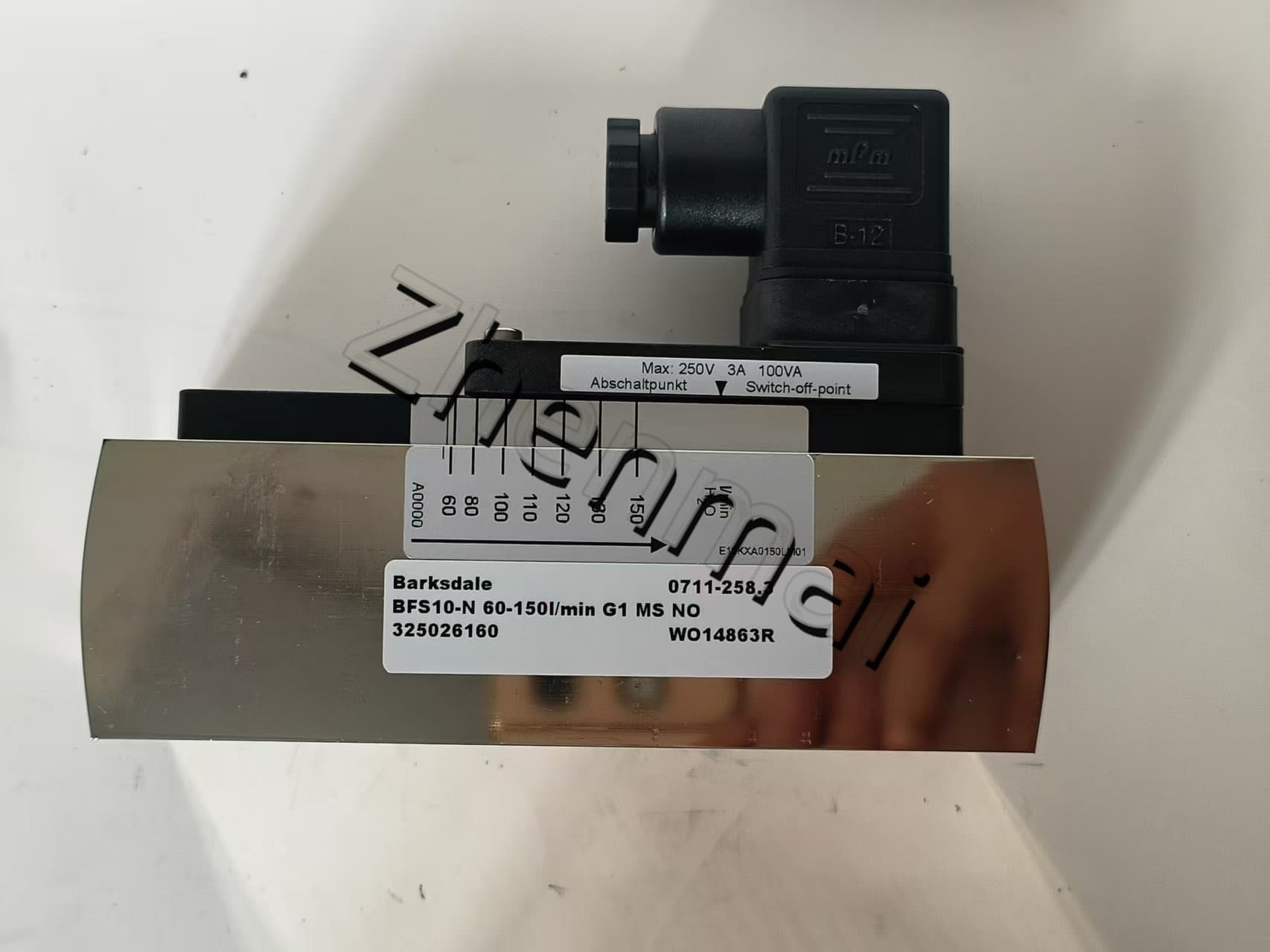 Nuevo y Original Barksdale 0711-258,3 sensor de presión interruptor de nivel interruptor de flujo interruptor de presión envío rápido