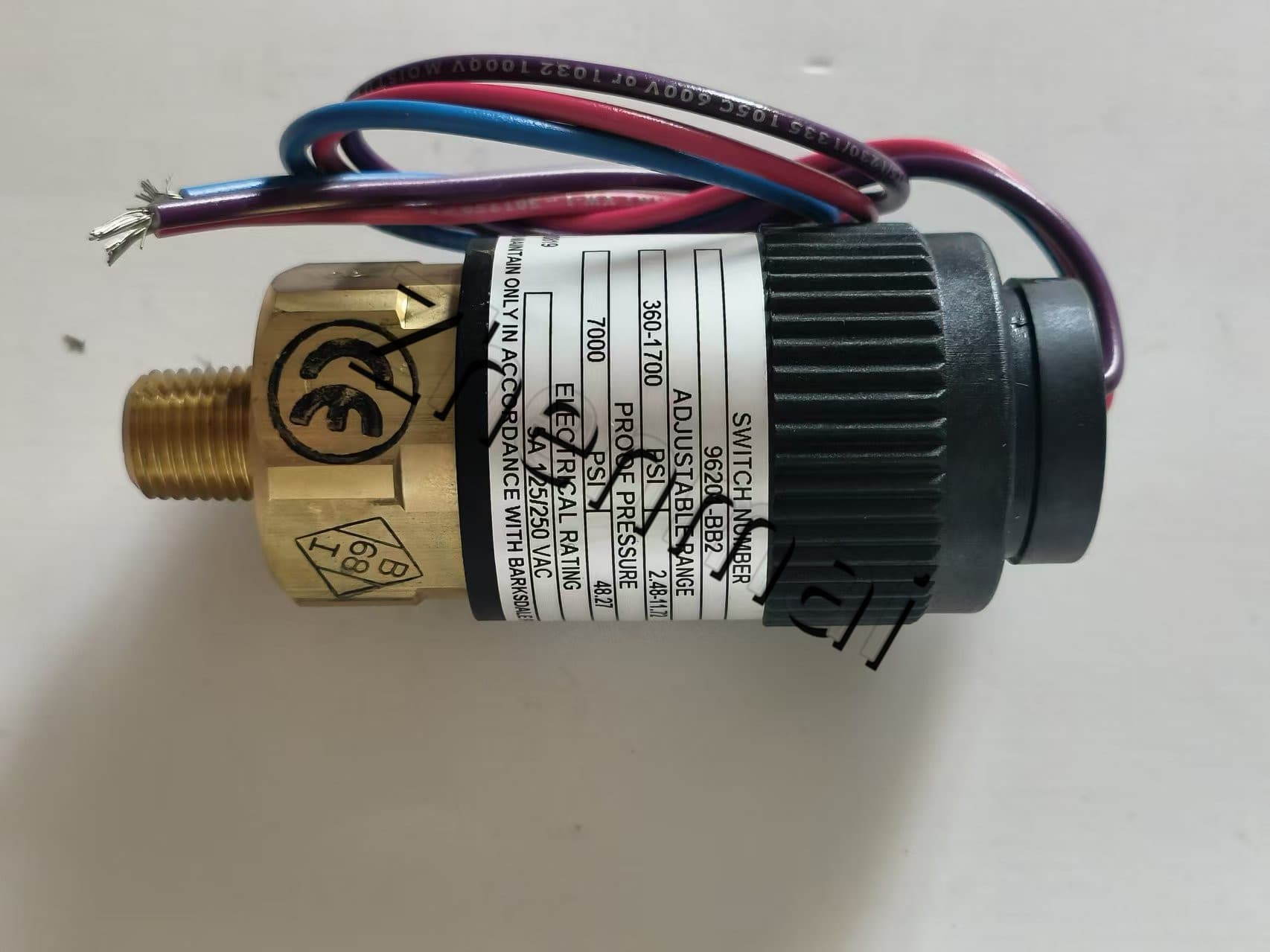 Nuevo y Original Barksdale 96201-BB2 sensor de presión interruptor de nivel interruptor de flujo interruptor de presión envío rápido