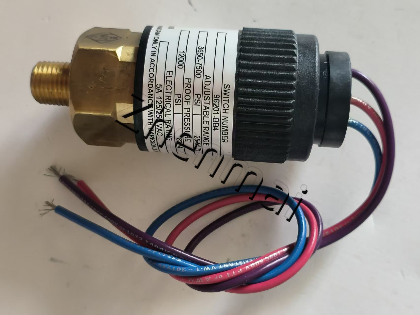 Nuevo y Original Barksdale 96201-BB4 sensor de presión interruptor de nivel interruptor de flujo interruptor de presión envío rápido