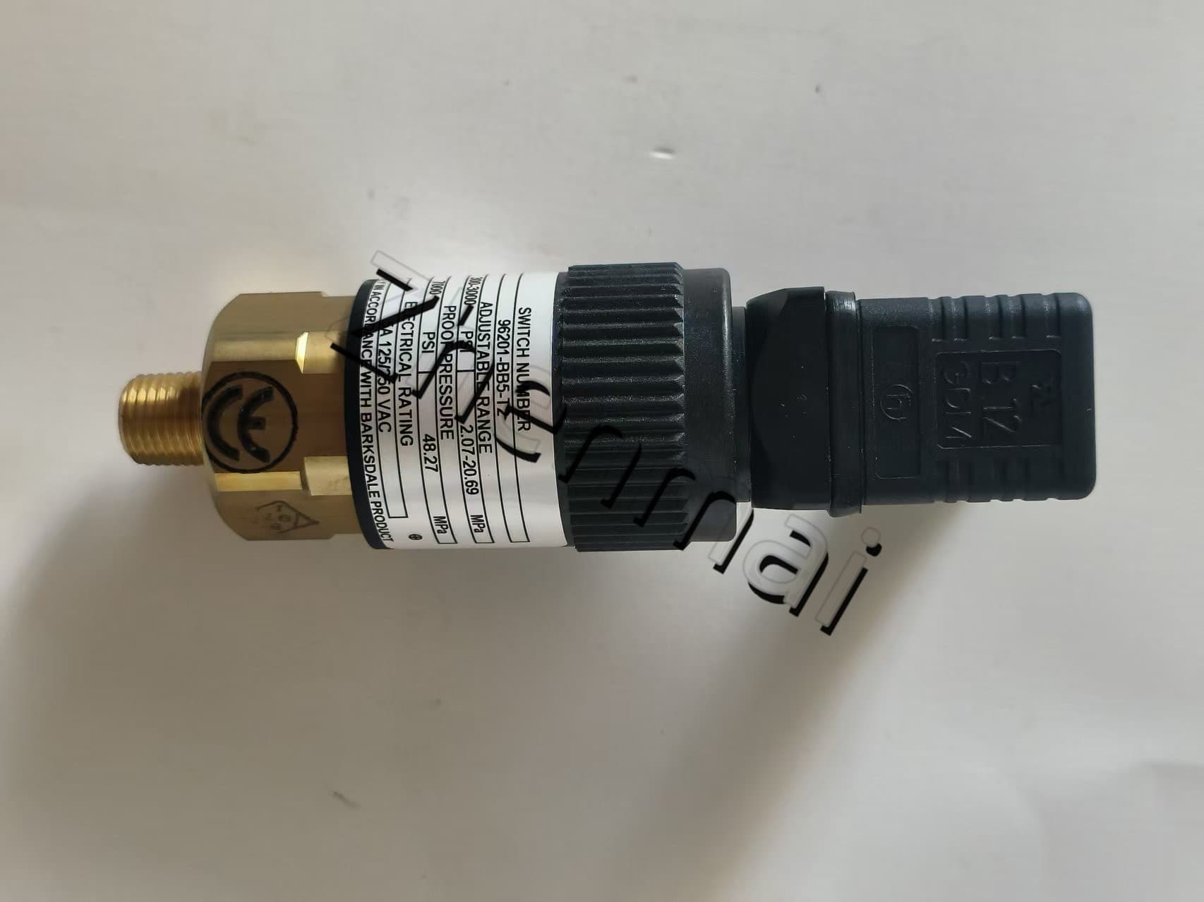 Nuevo y Original Barksdale 96201-BB5-T2 sensor de presión interruptor de nivel interruptor de flujo interruptor de presión envío rápido