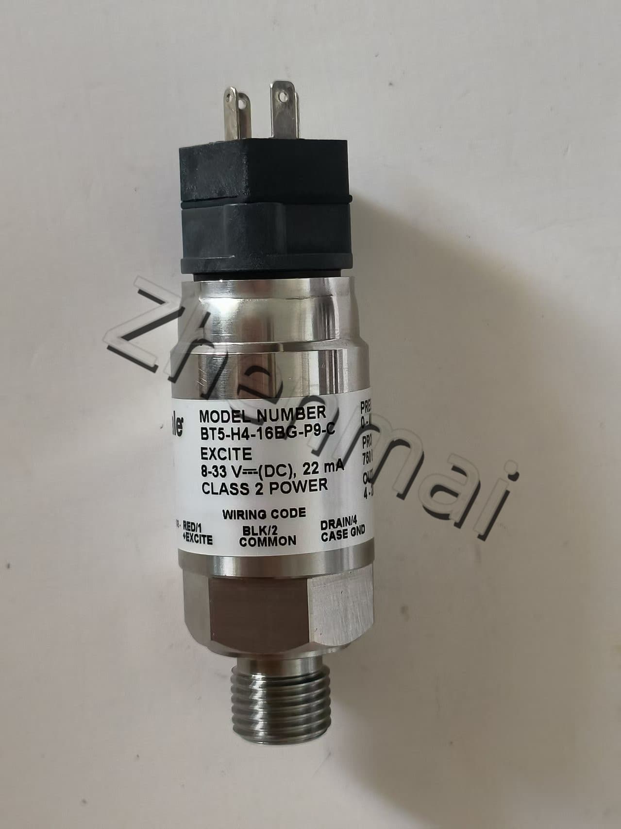 Nuevo Original Barksdale BT5-H4-16BG-P9-C sensor de presión interruptor de nivel interruptor de flujo interruptor de presión envío rápido