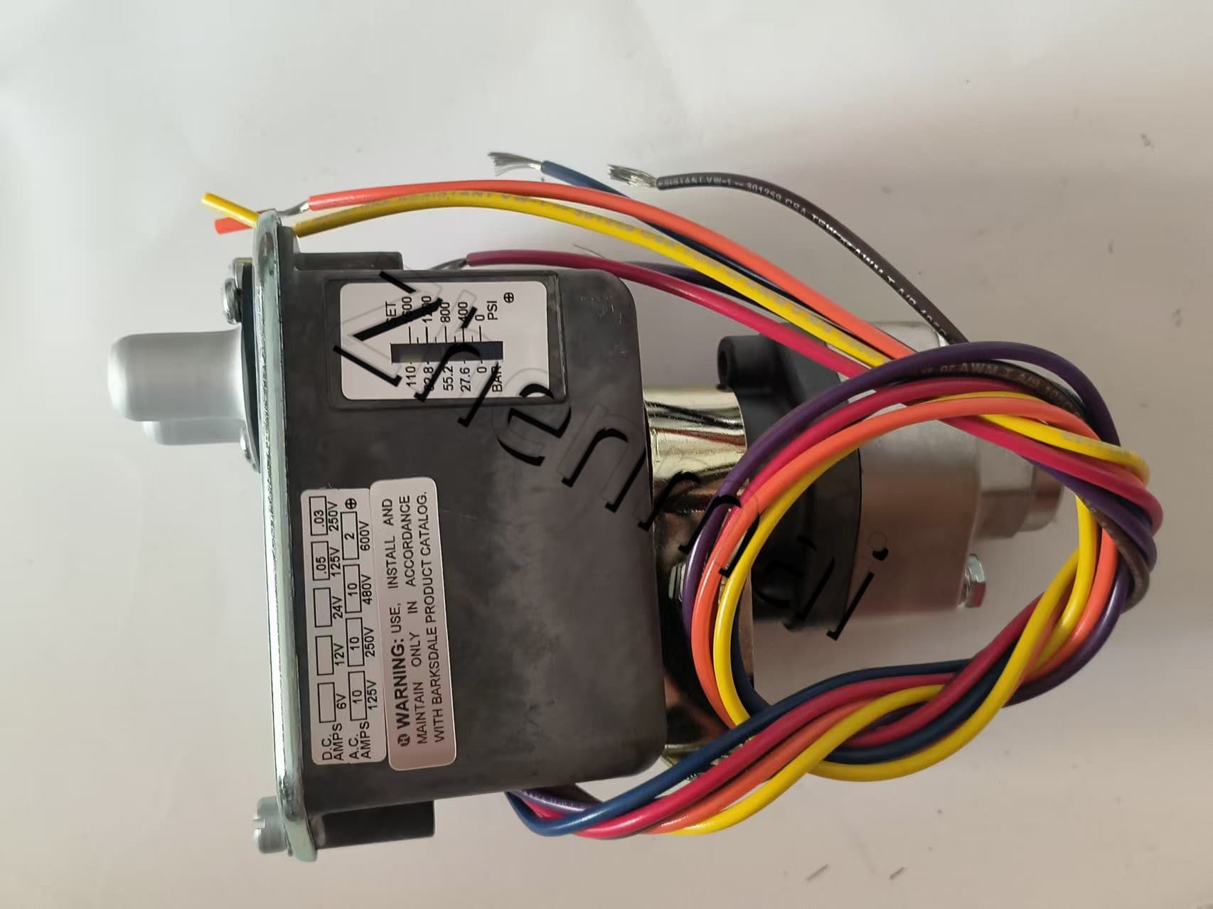 Nuevo y Original Barksdale C9622-2 sensor de presión interruptor de nivel interruptor de flujo interruptor de presión envío rápido