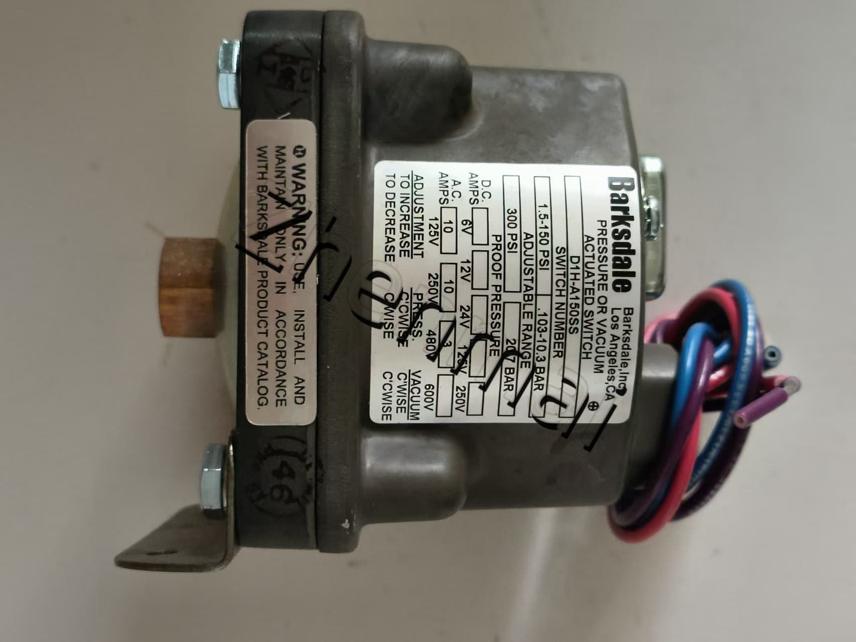 Nuevo y Original Barksdale D1H-A150SS sensor de presión interruptor de nivel interruptor de flujo interruptor de presión envío rápido