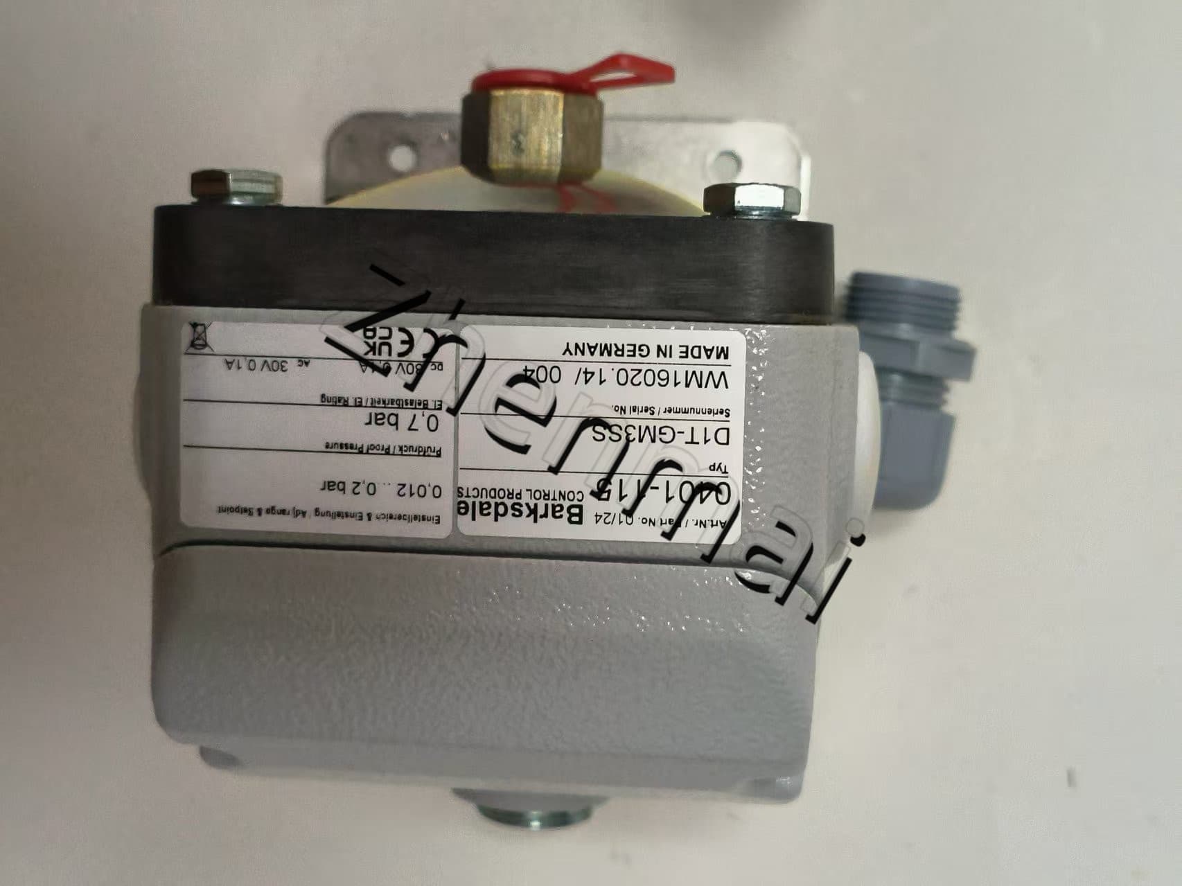 Nuevo Original Barksdale D1T-GM3SS 0401-115 sensor de presión interruptor de nivel interruptor de flujo interruptor de presión envío rápido