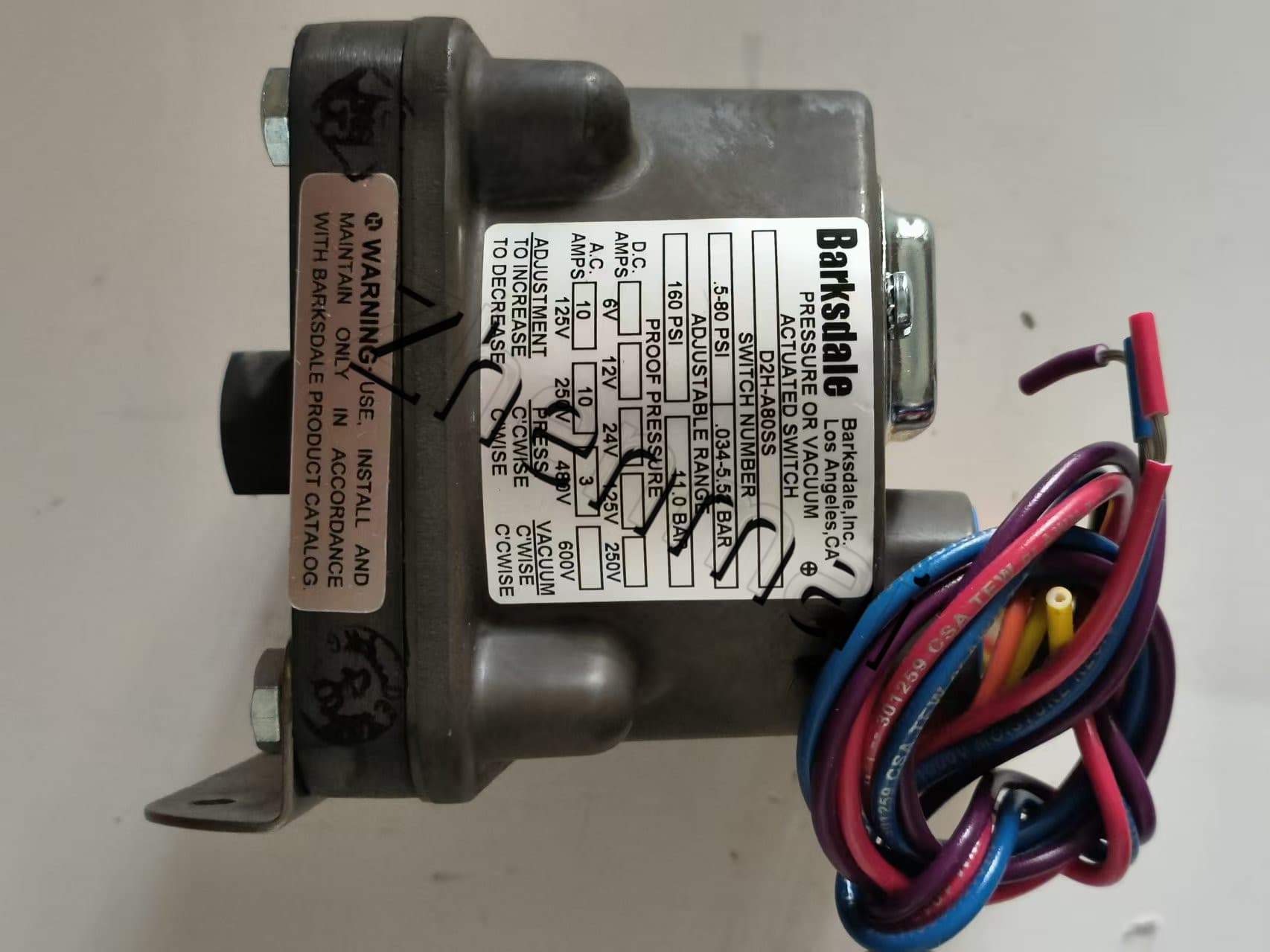 Nuevo y Original Barksdale D2H-A80SS sensor de presión interruptor de nivel interruptor de flujo interruptor de presión envío rápido