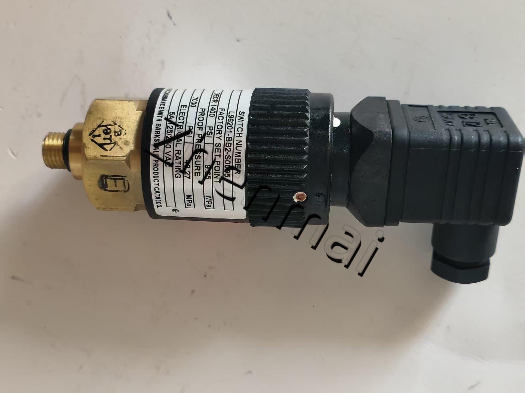 Nuevo y Original Barksdale L96201-BB2-S0005 sensor de presión interruptor de nivel interruptor de flujo interruptor de presión envío rápido