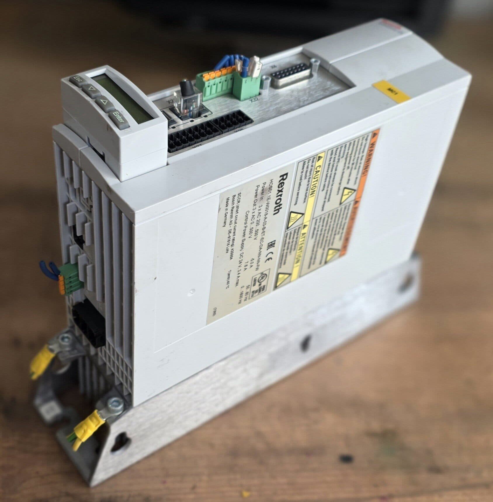 Nuevo servomotor Original Bosch Rexroth HCS01.1E-W0018-A-03-B-ET-EC-DA-NN-NN-FW servomotor envío rápido