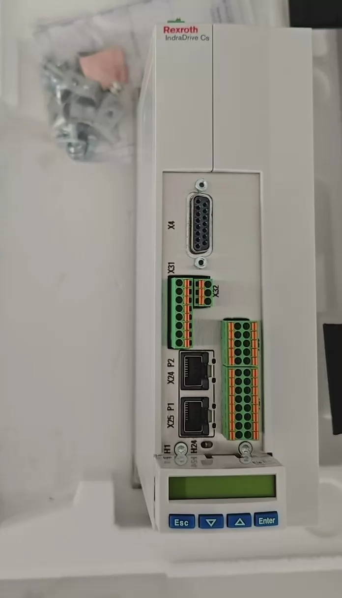 Nuevo servomotor Original Bosch Rexroth HCS01.1E-W0028-A-03-A-ET-EC-DA-NN-NN-FW servomotor envío rápido