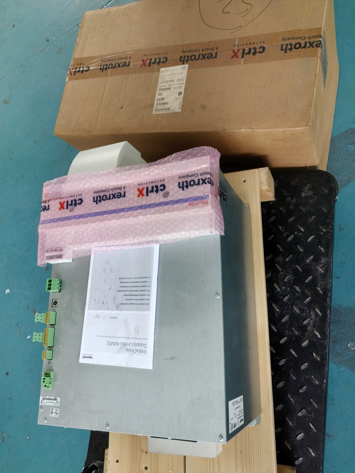 Nuevo servomotor Original Bosch Rexroth HMV01.1R-W0120-A-07-NNNN servomotor envío rápido