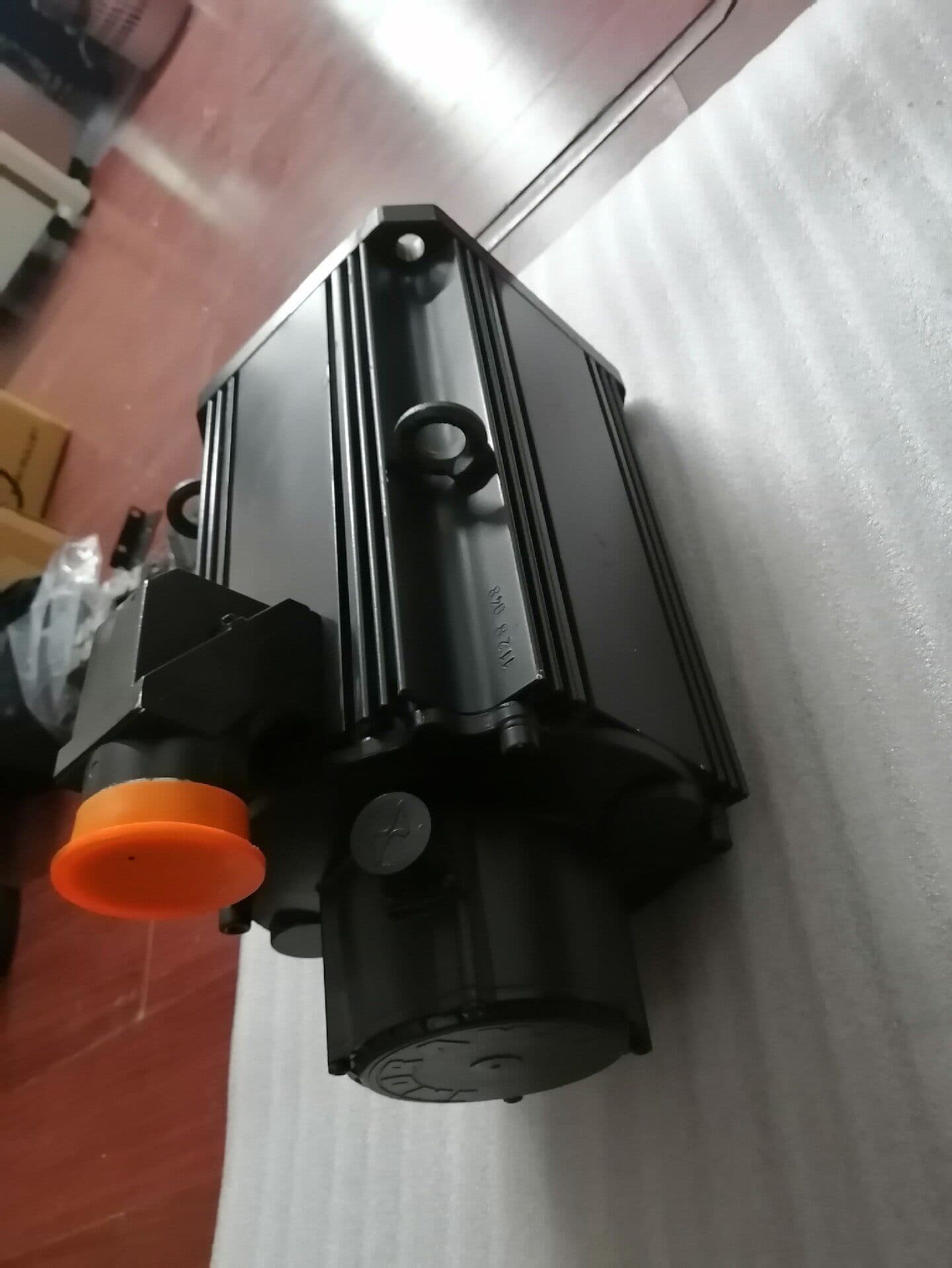Servomotor Bosch Rexroth Original nuevo, servomotor MKD112B-048-KG2-BN, envío rápido