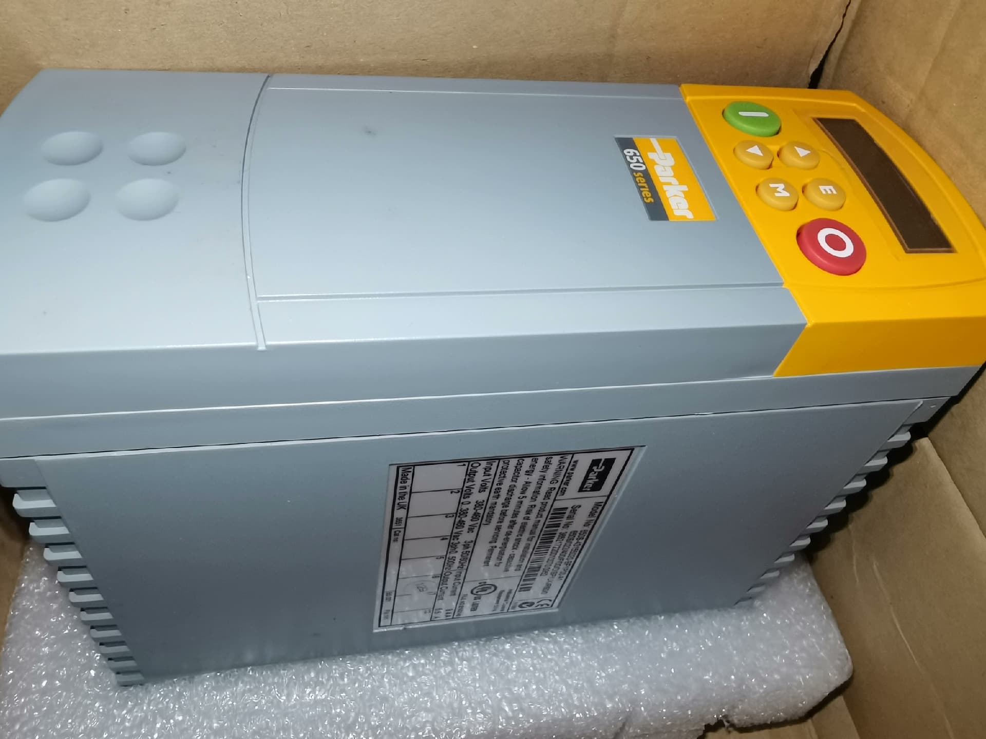 Nuevo y Original Parker 650S/022/400/F/00/DISP/UK/RS0/0 Servoaccionamientos de frecuencia variable controladores de servomotores envío rápido