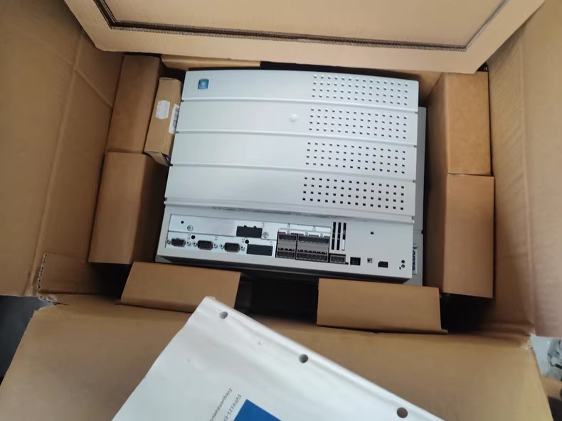 Nuevo y genuino módulo de E/S industrial Lenze E94ASHE0024 FedEx DHL envío rápido
