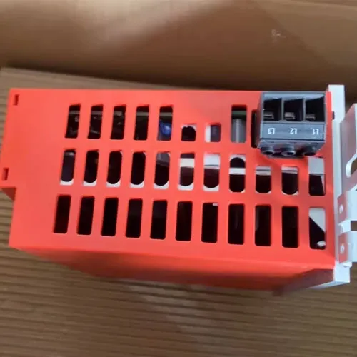SEW EURODRIVE MC07B0011-5A3-4-00 Convertidor de frecuencia